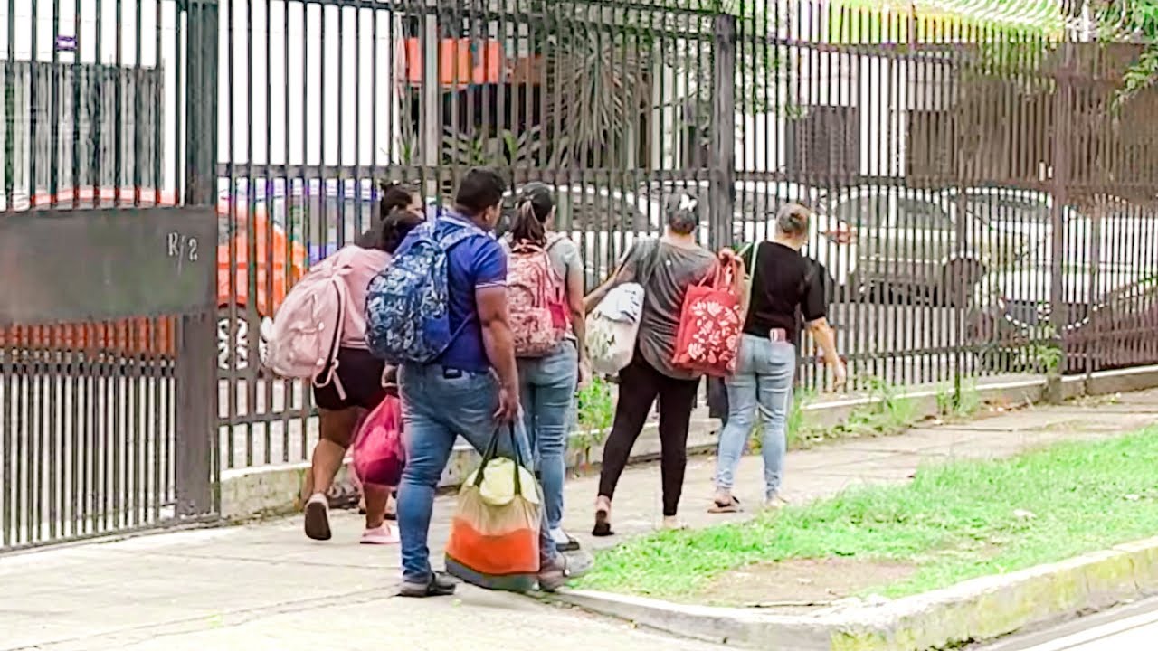 Gente de HONDURAS Y Guatemala ya usan la casa de Mateo El Salvador 🇸🇻