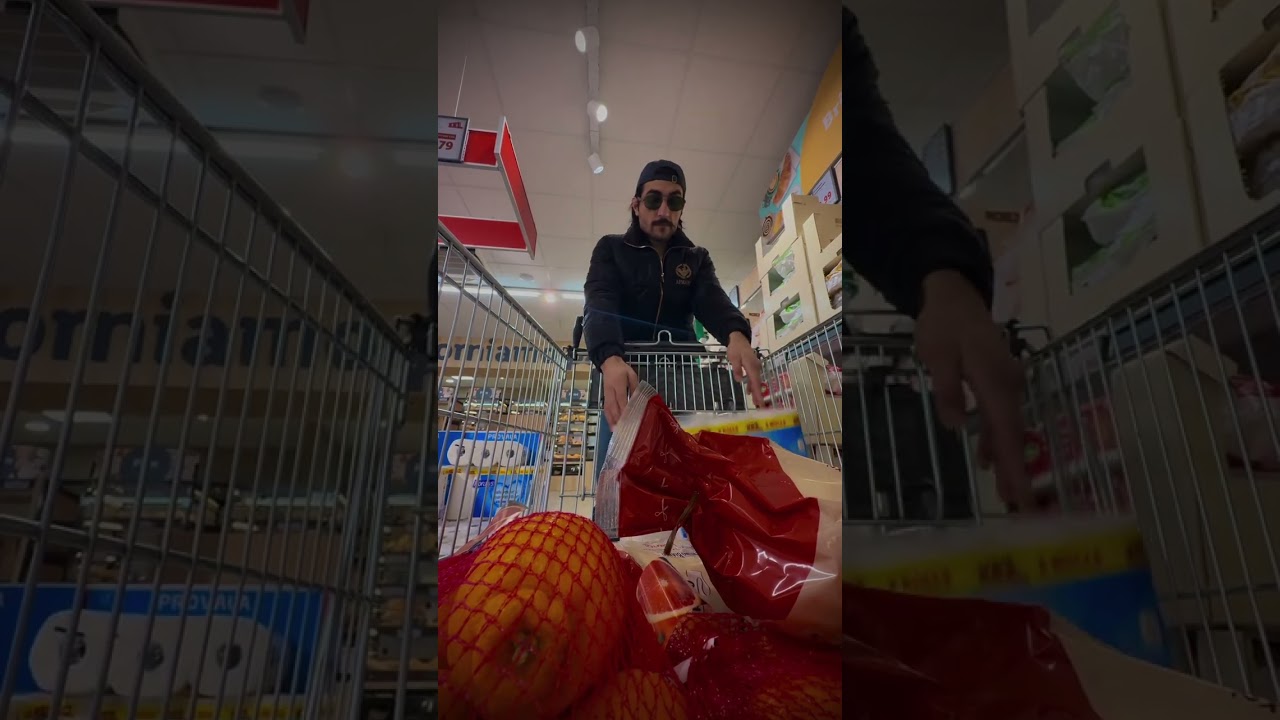 buying some food in italy 🇮🇹 market