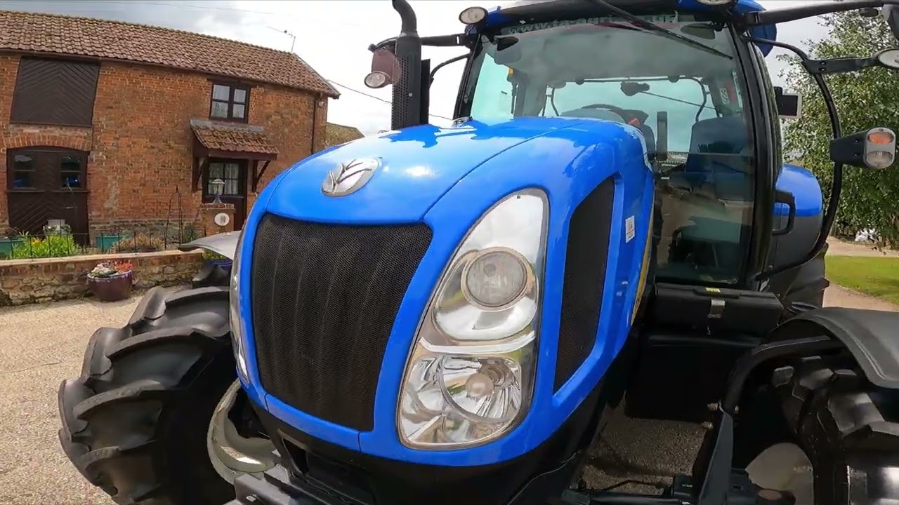 New Holland T6020