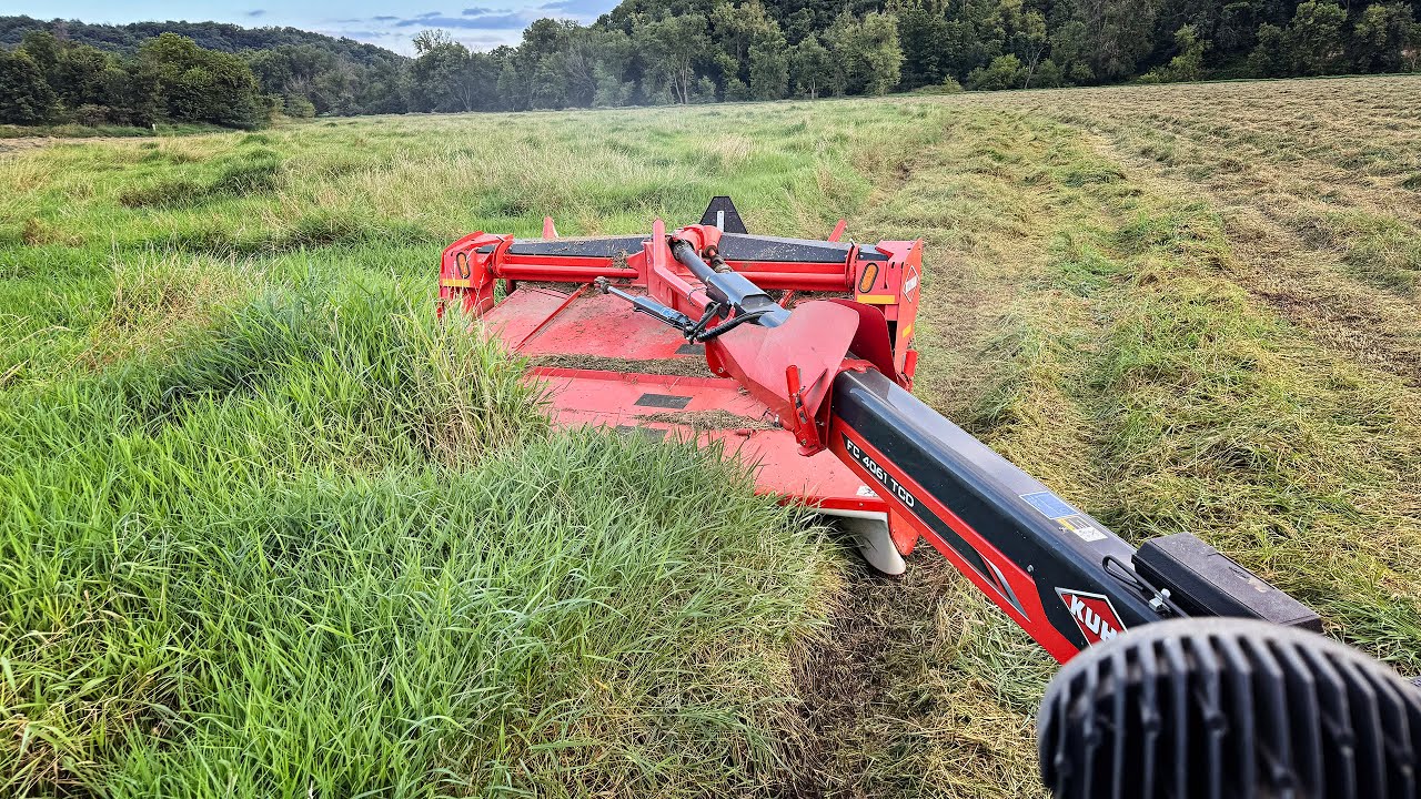 Challenging Mow At The Valley | KUHN FC 4061 TCD