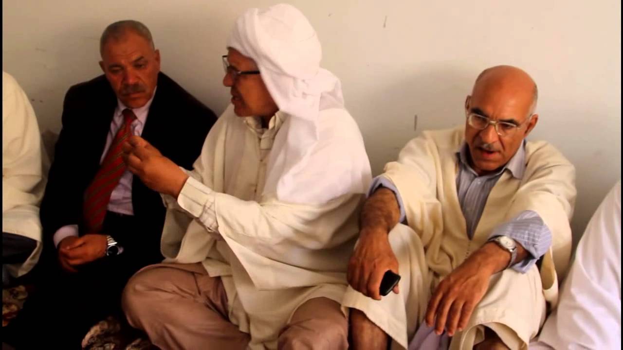 اجتماع أولاد سيدي نايل بعين الملح وزيارة مقبرة العقيدين سي الحواس وعميروش 2015 الجزء الاول