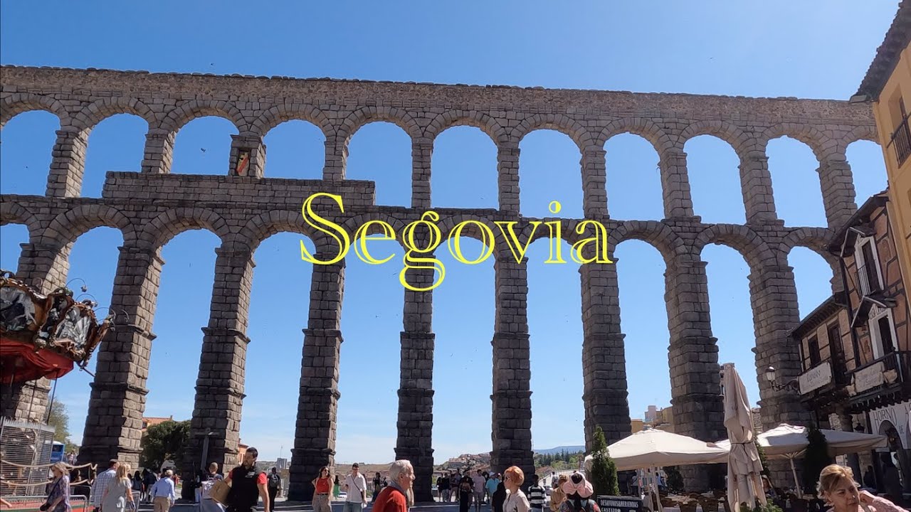 🇪🇸Walking tour in Segovia Spain, old Roman Aqueduct, amazing Disney's style ancient Castle