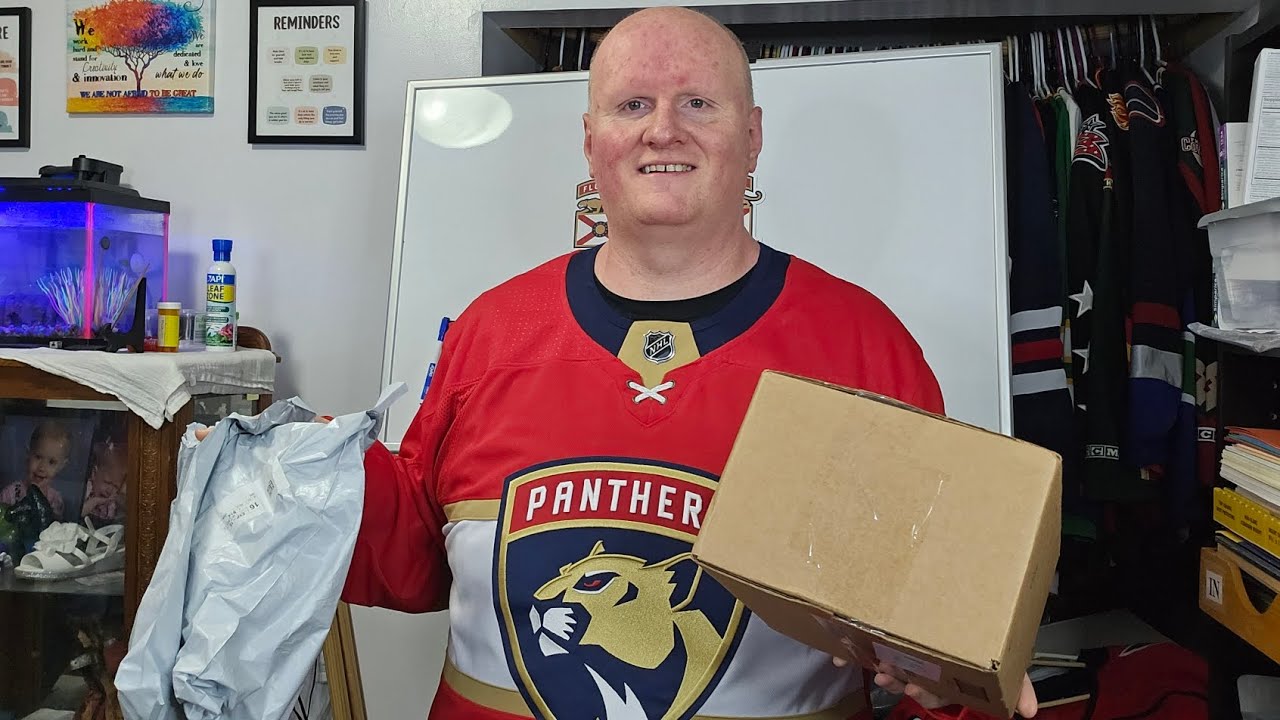 Unboxing a couple cool things from the NHL shop site
