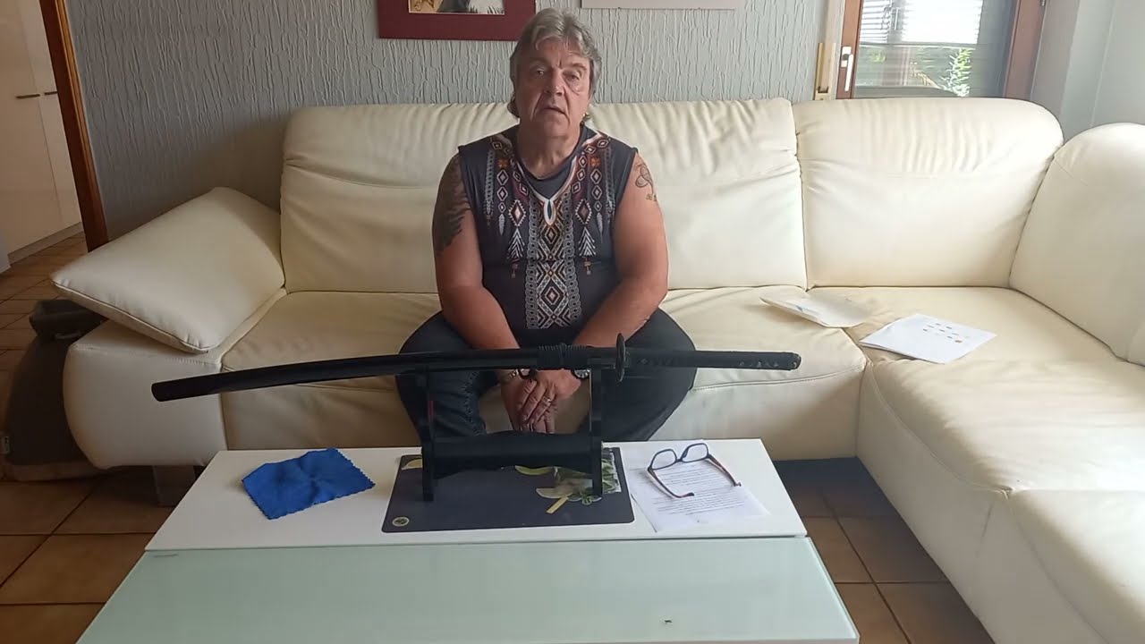 Vorstellung Katsumoto Katana von John Lee mit einer Honsanmeiklinge