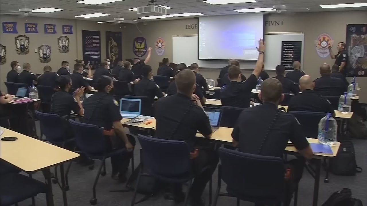 Phoenix-area law enforcement having trouble with recruiting