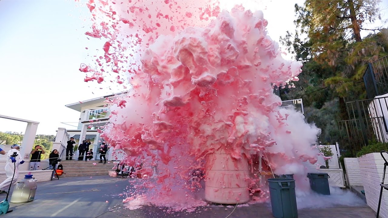 WORLDS LARGEST Liquid Nitrogen Mega Reaction