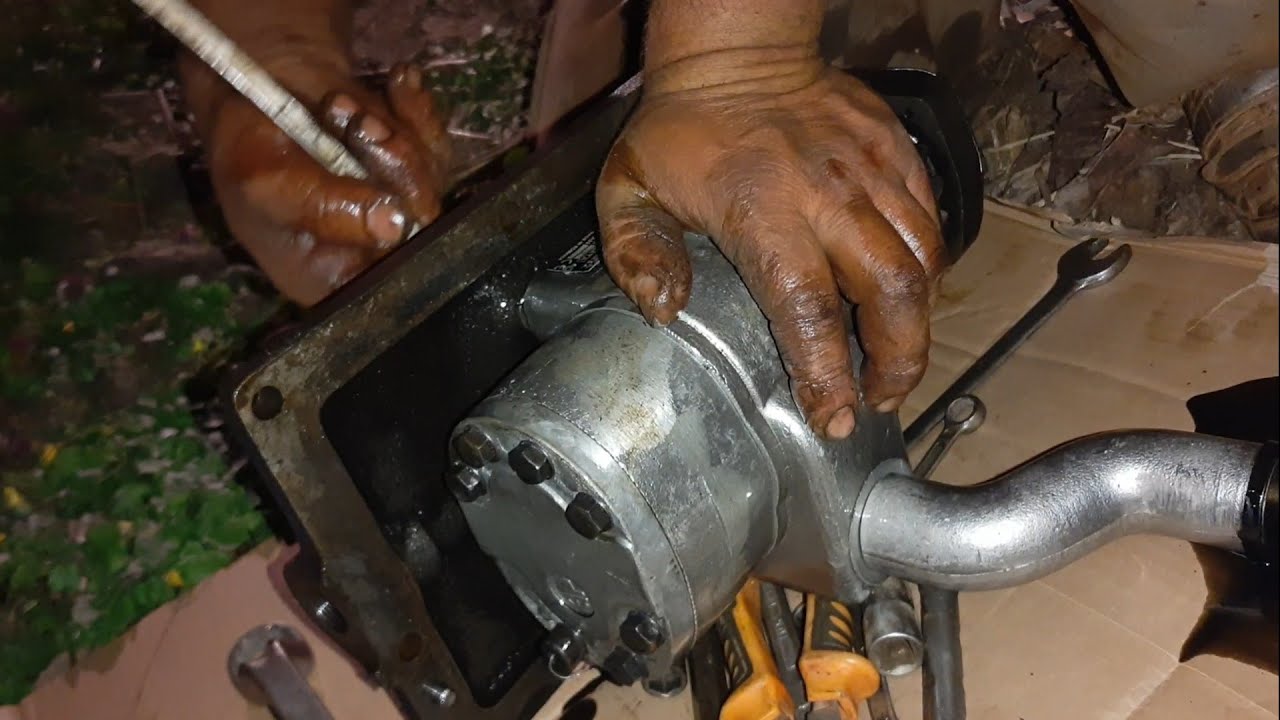 Universal 650 S-a spart cuplajul de la pompa hidraulică Ep.2