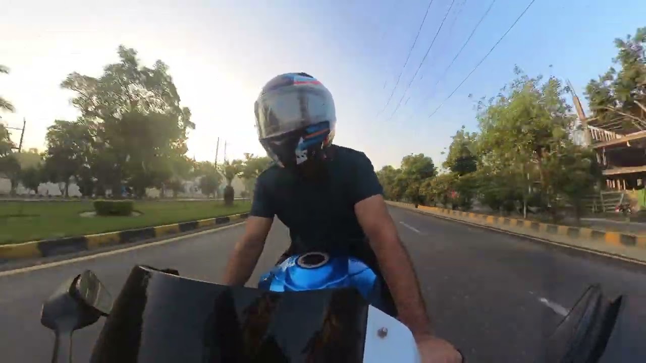 GSXR 1000 Ride Therapy On Roads Of Johar Town 
