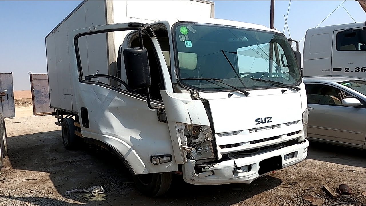 Accident Truck cabin ' Door Repairing and Painting