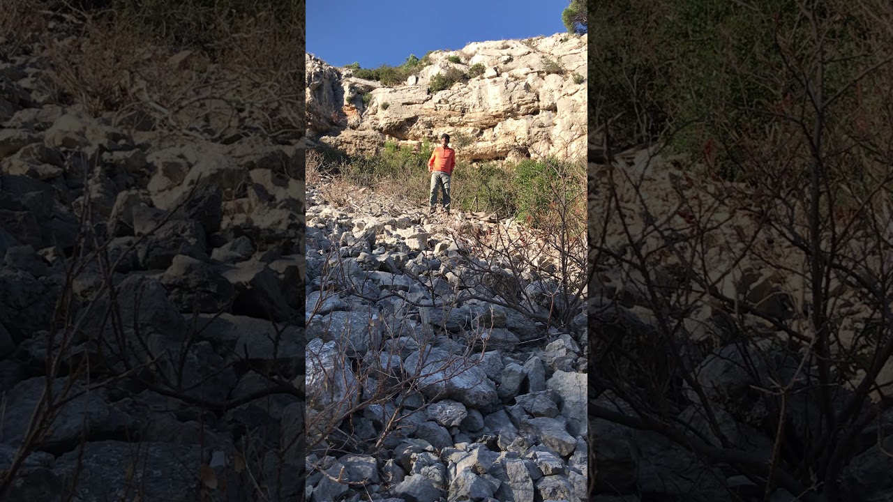 D&eacute;monstration d'une descente &agrave; pied dans un &eacute;boulis
