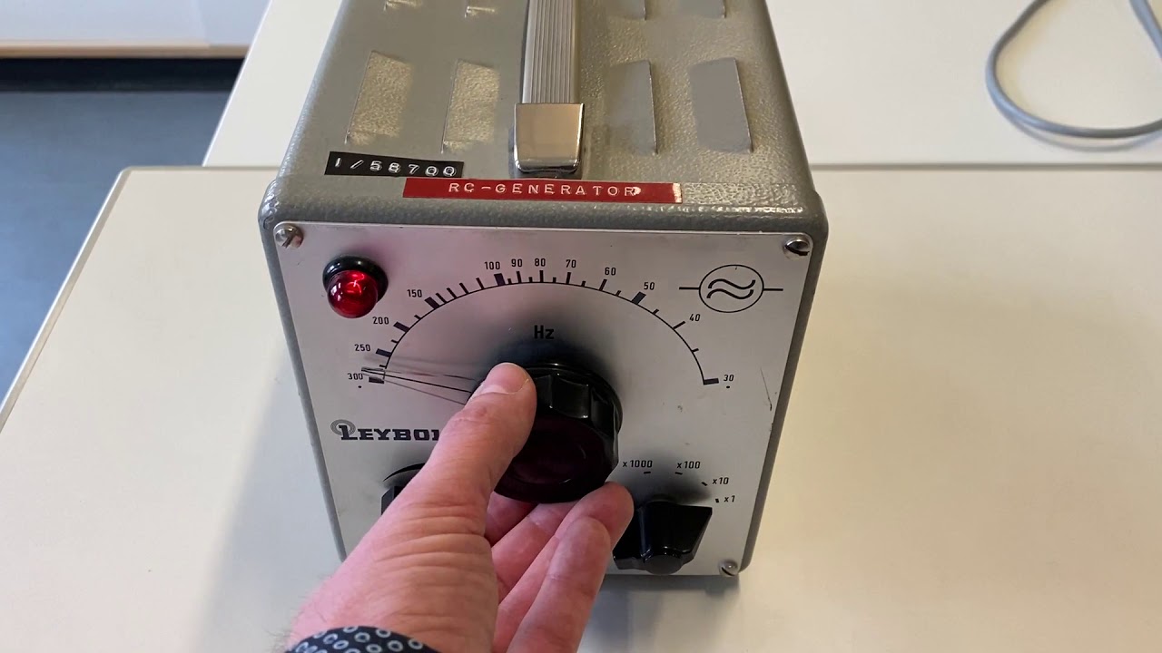 Elektrischer Schwingkreis - Resonanzkurve (mit Eisenkern)