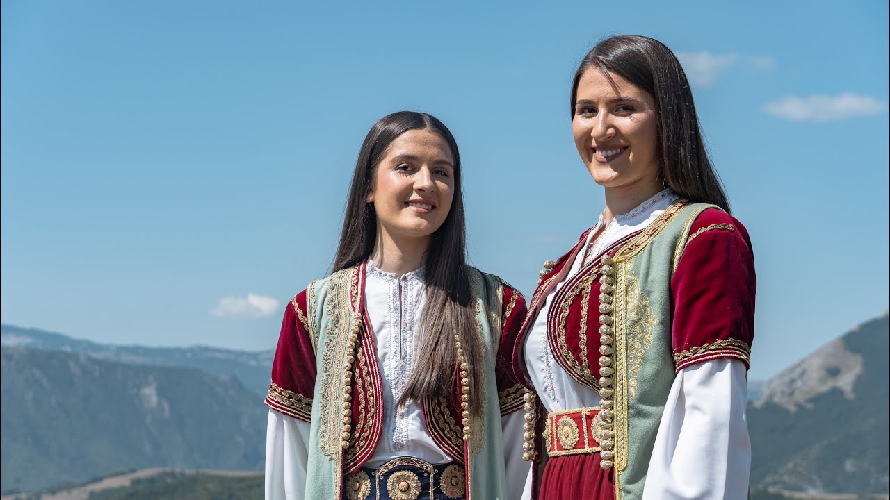 Marina i Ivana Knežević - COVER - Durmitore i Pivska planino