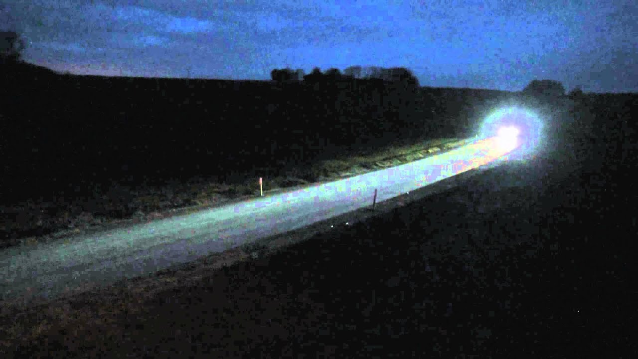 BMW Lichtdesign. Leuchtende Coronaringe, LED