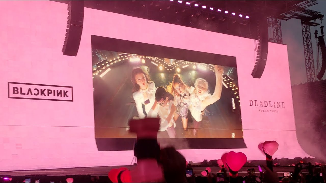 BLACKPINK - 뛰어(JUMP) pre-show crowd singing - Barcelona - 2025/Aug/09