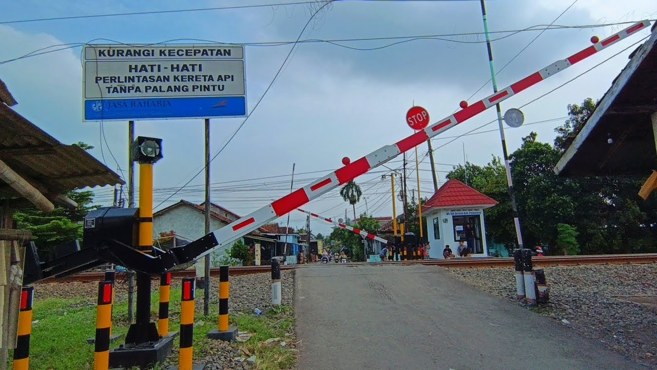RESMI AKTIF!?, Perlintasan Unik Kereta Api Wanarejan Utara, Pemalang Jawa Tengah