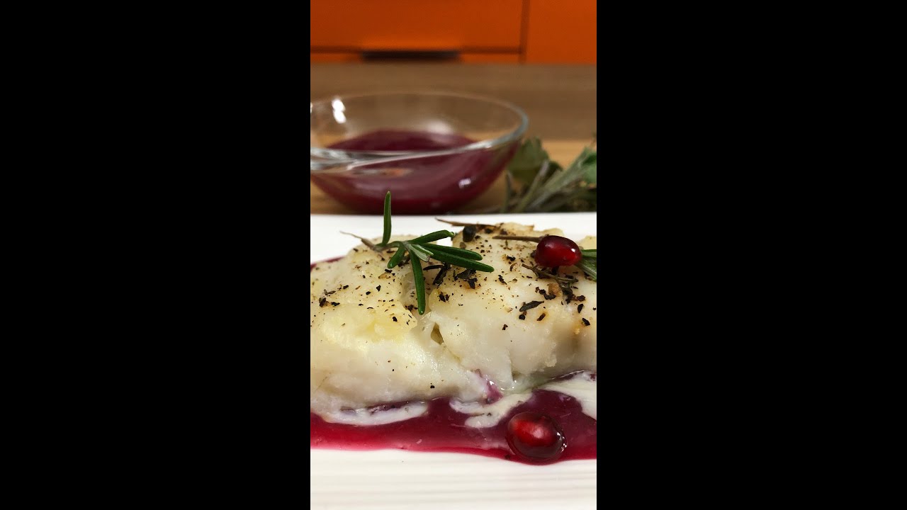 Merluzzo con aromatiche in salsa di melograno