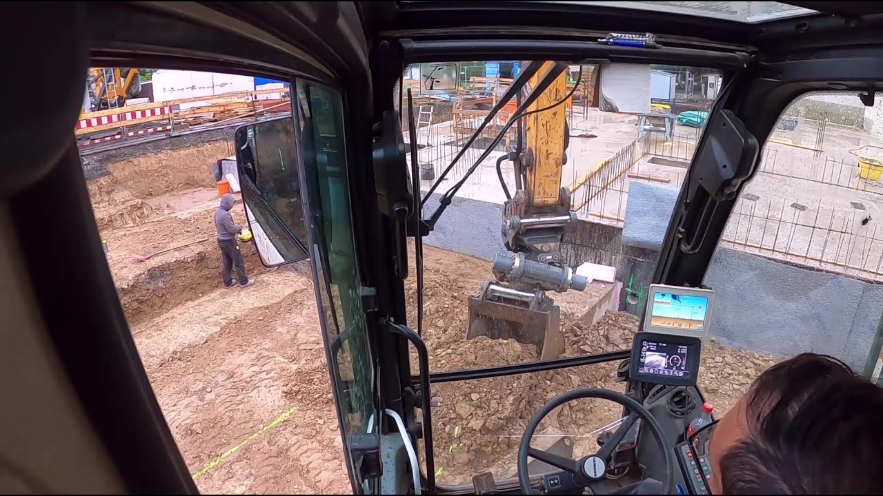 Fundamentaushub in der Baugrube mit Liebherr Mobilbagger A920 / Tiltrotator / Likufix /GoPro Cabview