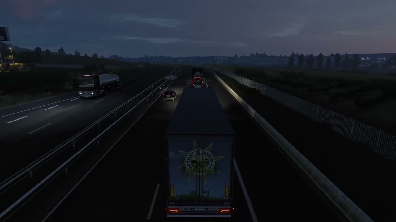 Euro Truck Simulator 2 /1.44 شاحنة DAF -XF عملنا حادث صدمنا اشارة المرور.