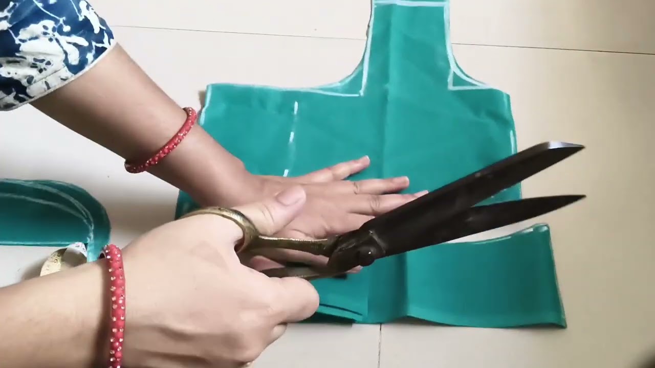 डायरेक्ट कपड्यावर मापटाकूण परफ़ेक्ट कटींग #tending#blouse cutting