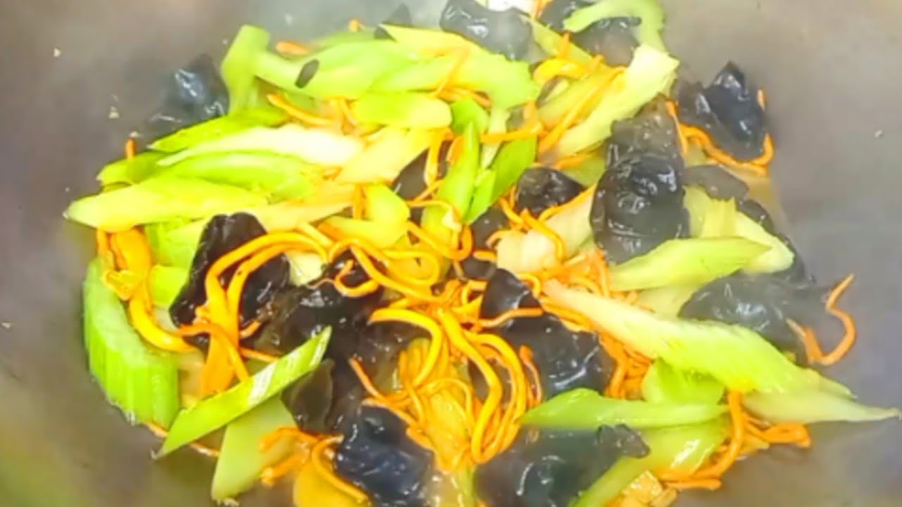 CARA MASAK JAMUR CORDYCEPS JAMUR KUPING SELEDRI BESAR ENAK || RESEP MASAKAN HARIAN ORANG HONGKONG