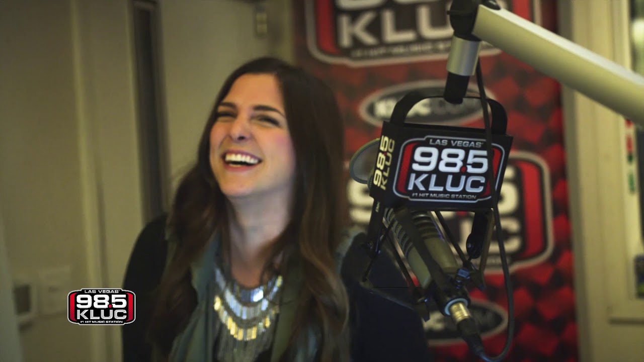 98.5 KLUC / Radio.com Ad