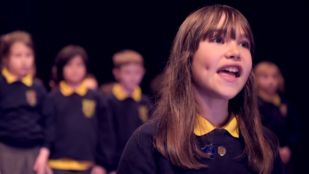 Irish Schoolgirl Kaylee Rodgers Singing Hallelujah - Official Video - Full HD.mp4
