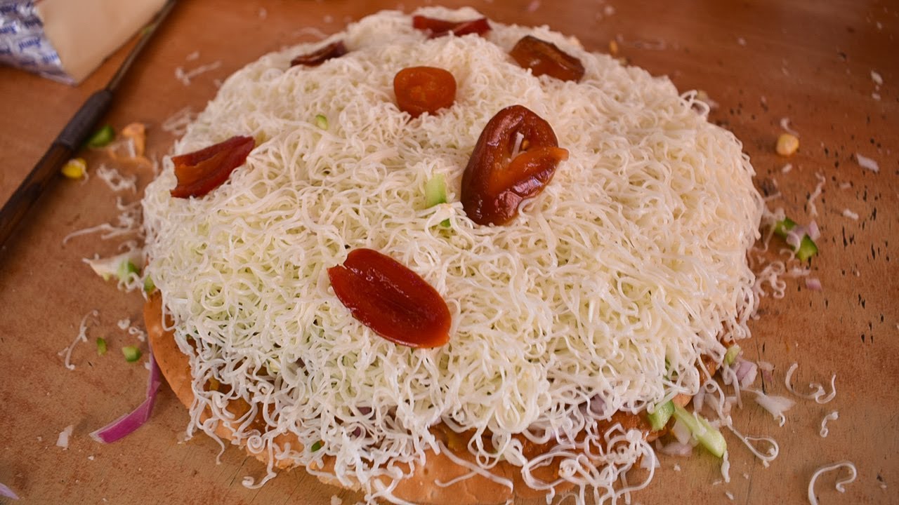 MOTHER of all CHEESE PIZZAS | 250 Grams Cheese Pizza | Indian Street Food