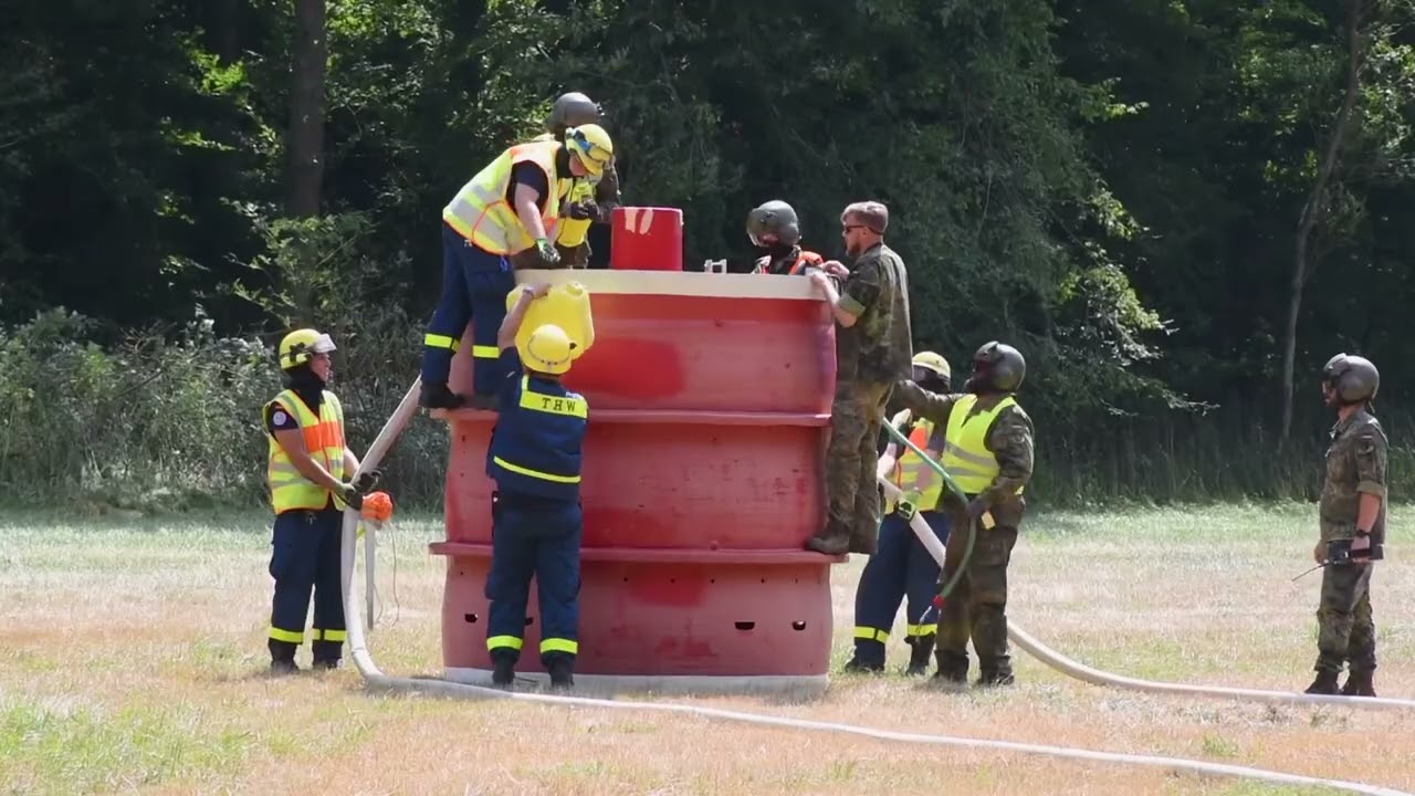 Waldbrand in der B&ouml;hmisch-S&auml;chsischen Schweiz - Die THW Fachgruppe Wasserschaden/Pumpen im Einsatz