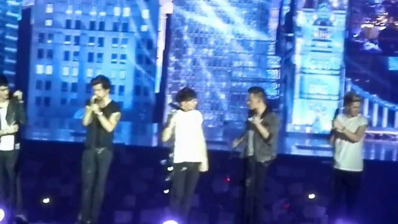 one direction - moments - take me home tour @ antwerp sportpaleis