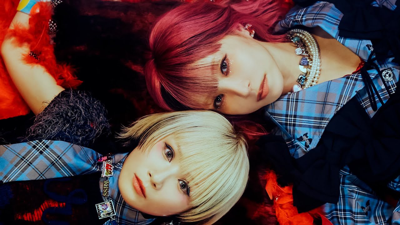 Reol - 'DEAD CENTER feat. LiSA' Music Video