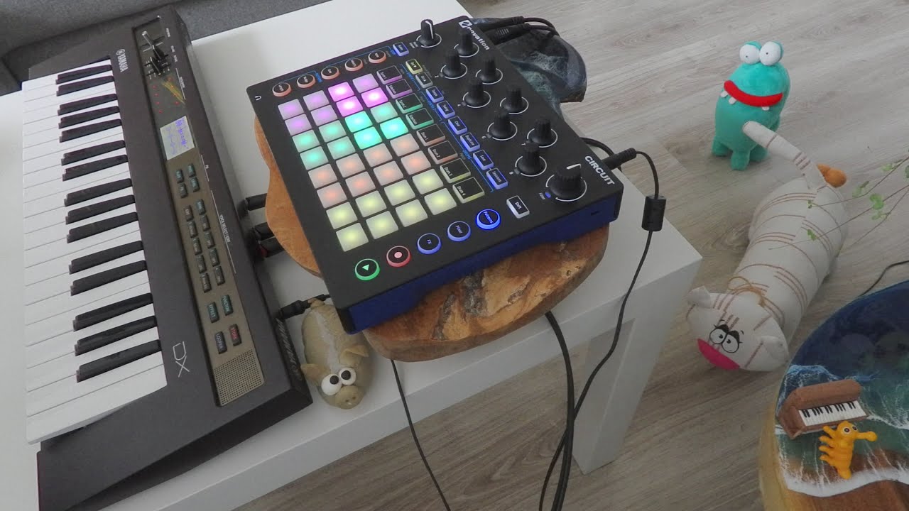 Novation Circuit & Yamaha Reface DX