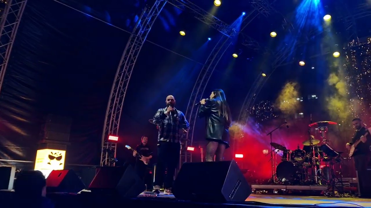 Πηδαω τα κύματα - Μιχάλης Stavento   live Σύνταγμα