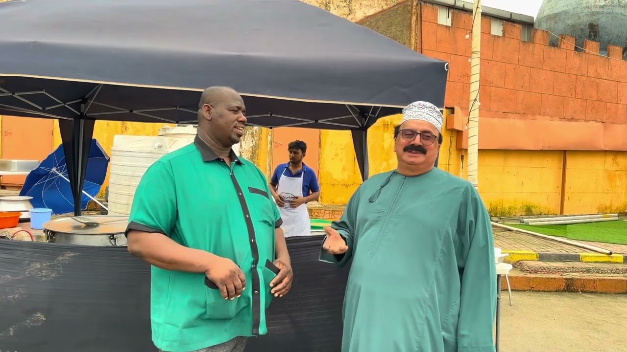 خريف صلالة18 /2023/8 زيارة الشيف حسون للمأكولات  الشعبيه