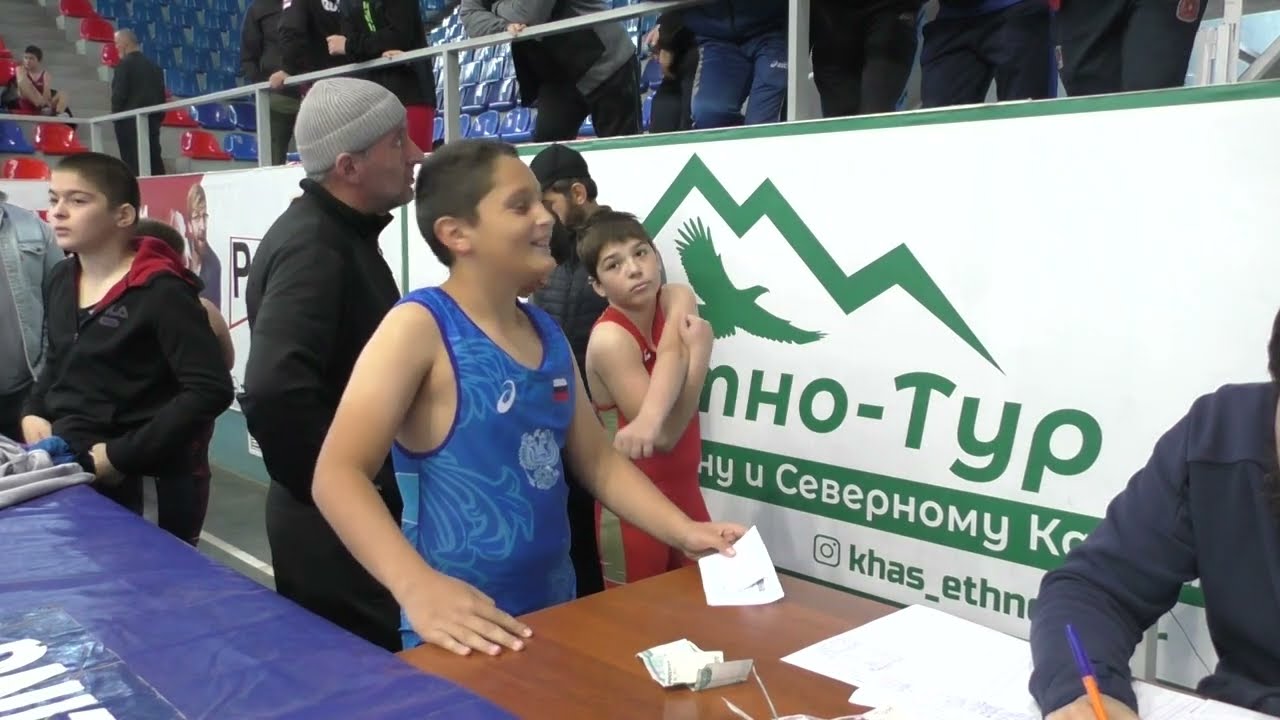 Взвешивание борцов. Турнир Вершины Кавказа. 2ч.