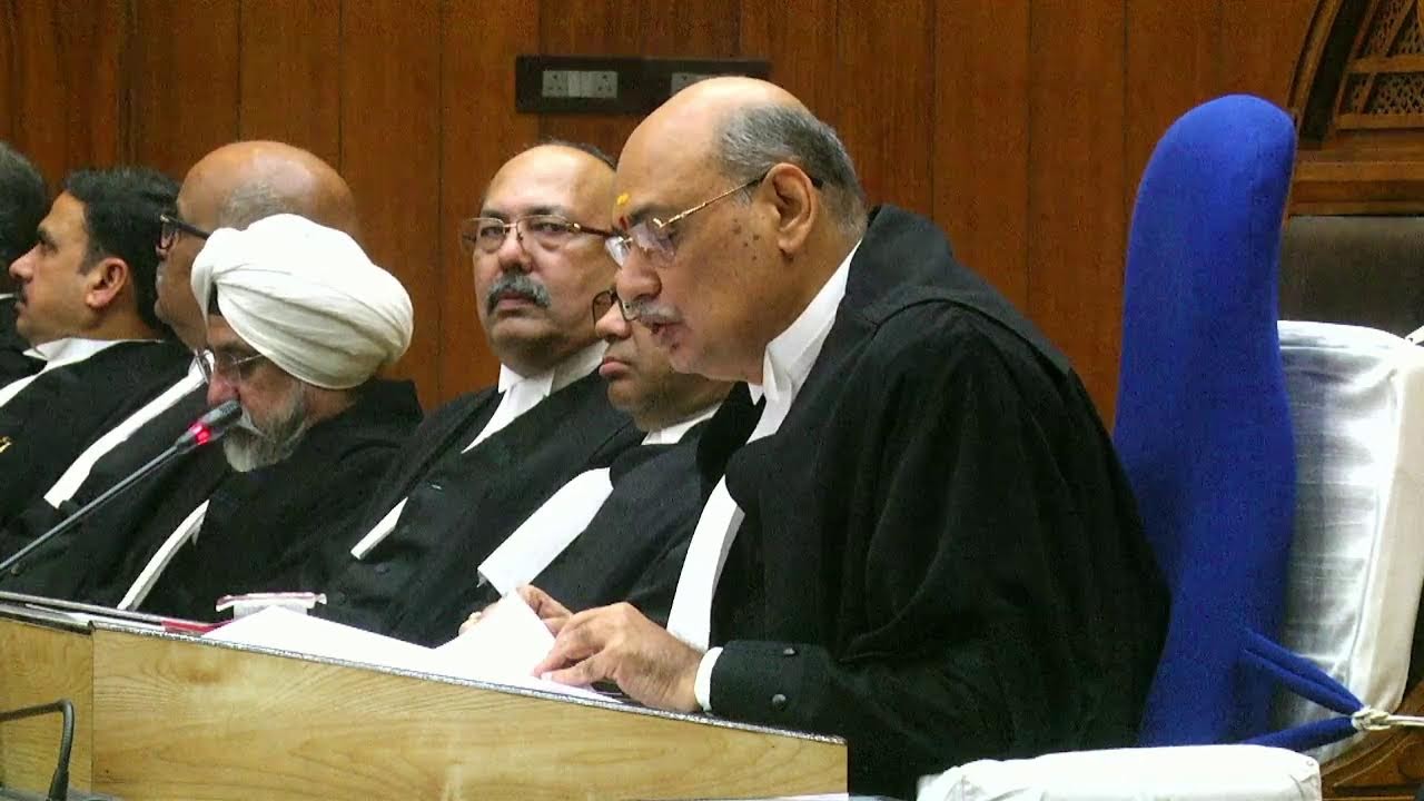 Full Court Reference dated 12.12.2025 to mourn the sad demise of Learned Advocates.