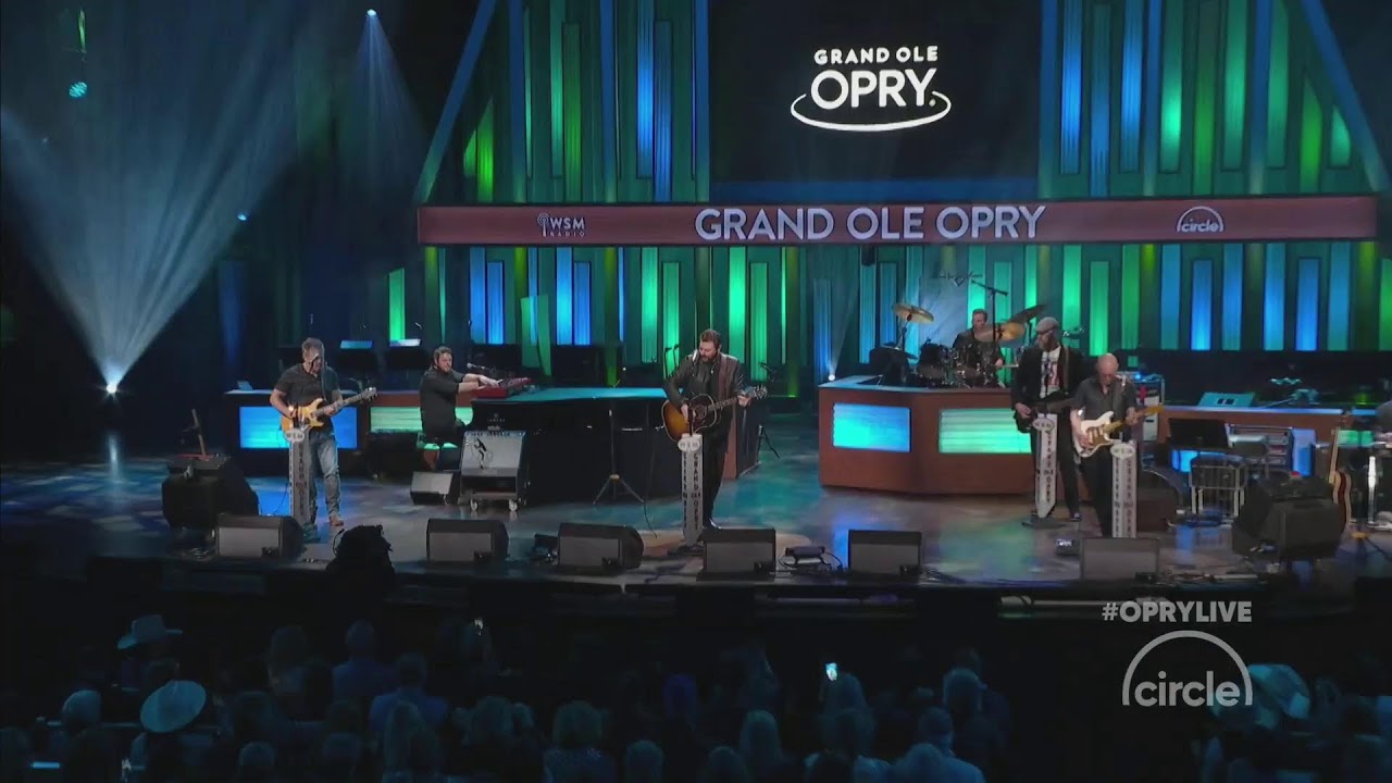 Dustin Lynch on the Opry
