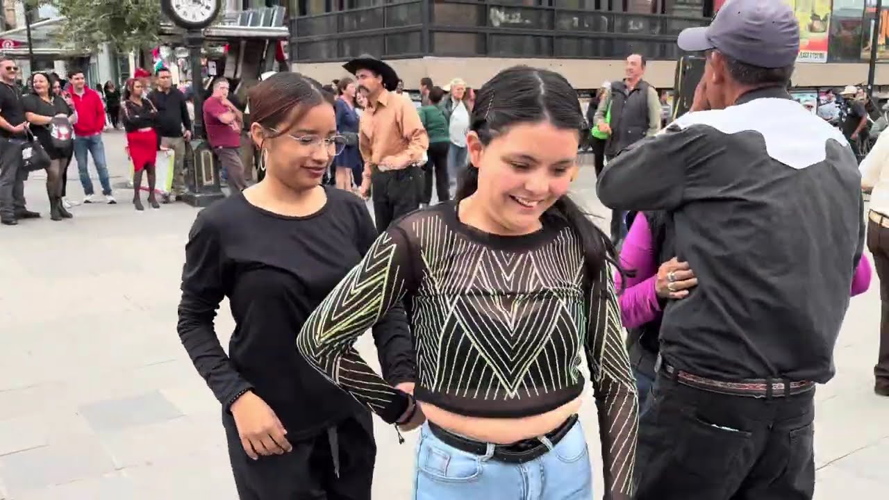 Rubi y Priscila 💃💃 desde peque&ntilde;as bailan con Musical Milagro 🎵👍