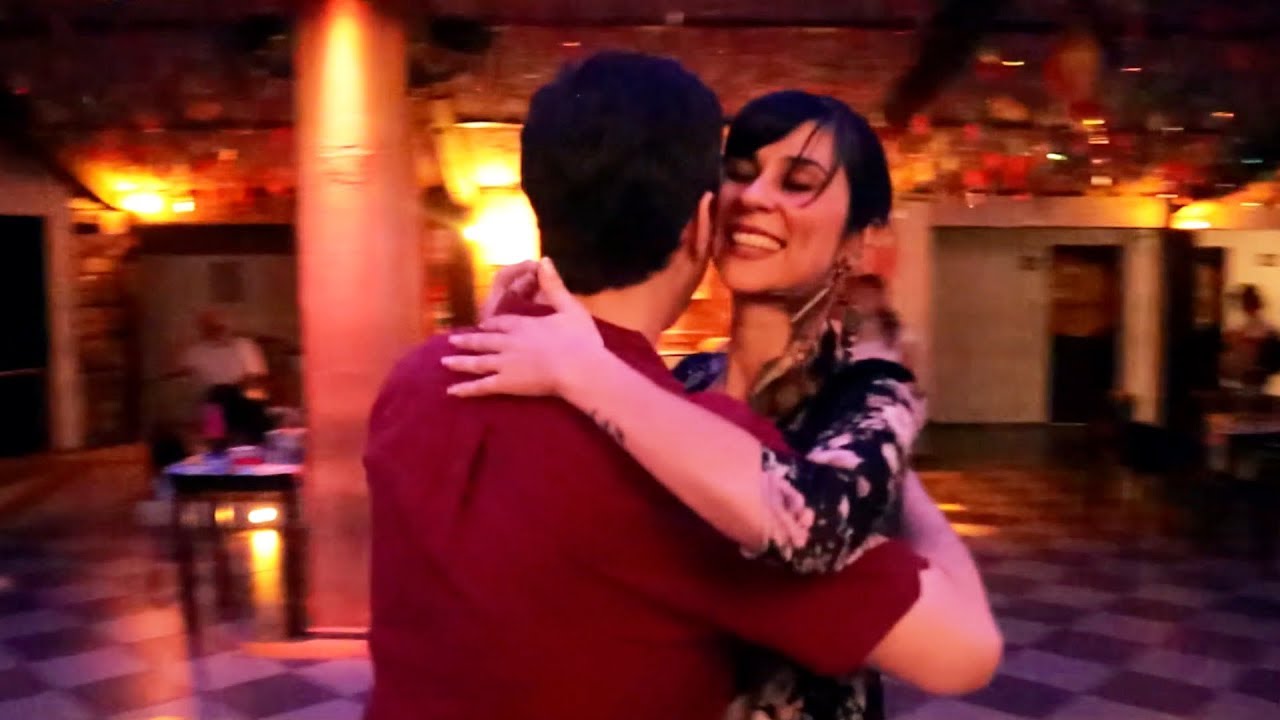 Forro in São Paulo | Roberta Fernandes (Canto da Ema) & Rafael