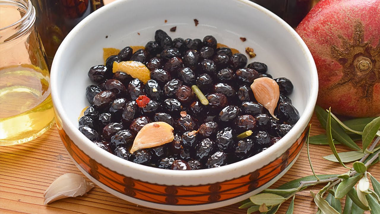 Crne masline u soli, marinirane crne masline | zimnica – Olive sotto sale alla marchigiana