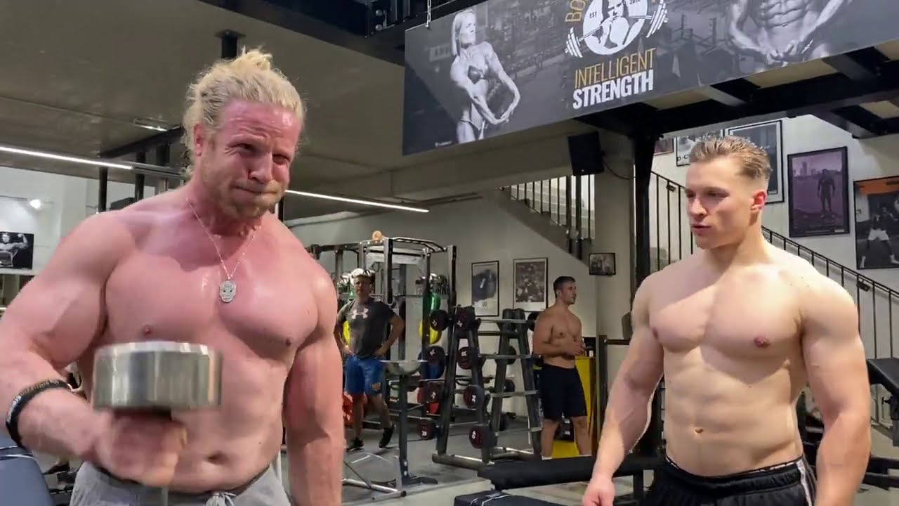 Hammercurl - Andreas Pürzel & Alexander Krump - DASGYM. - Wien