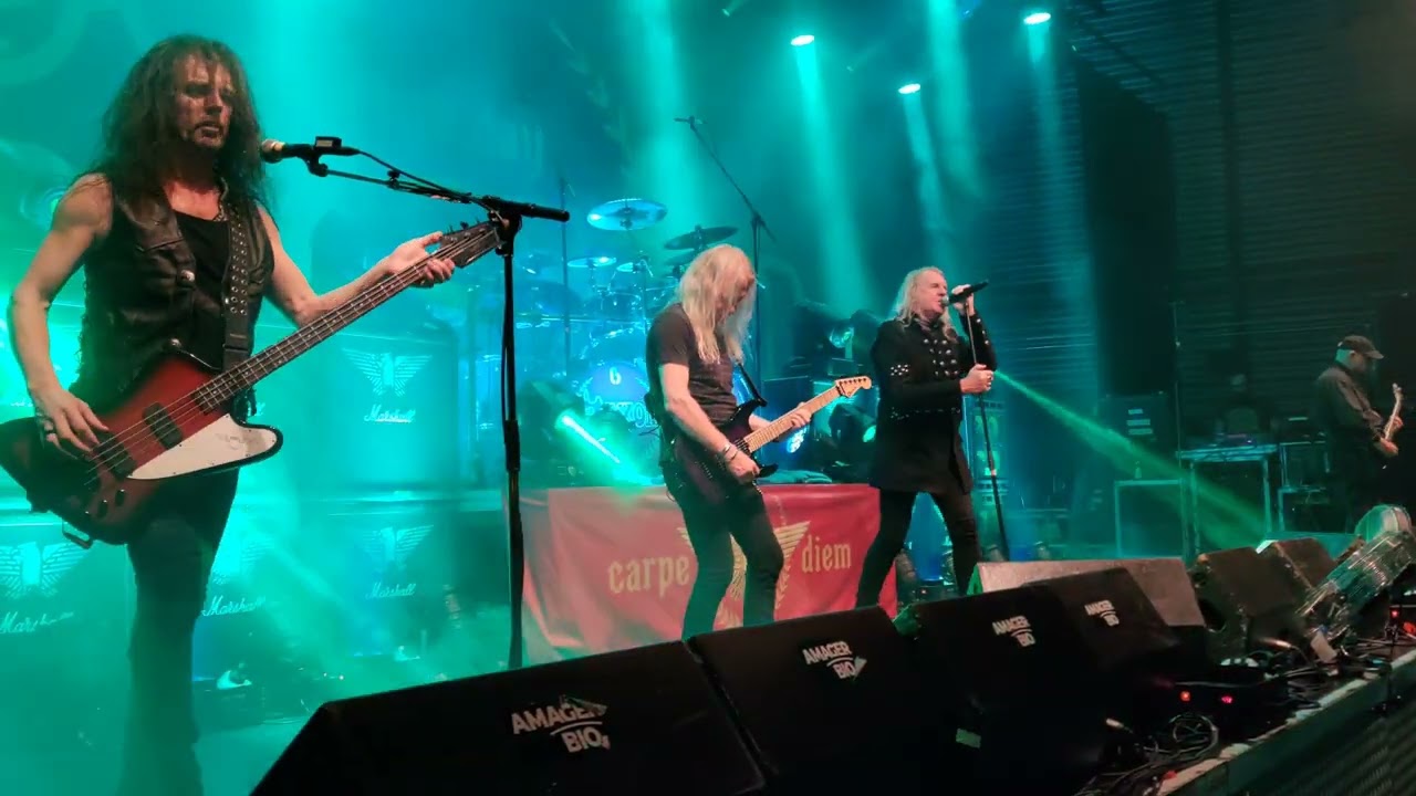 Saxon - Broken Heroes