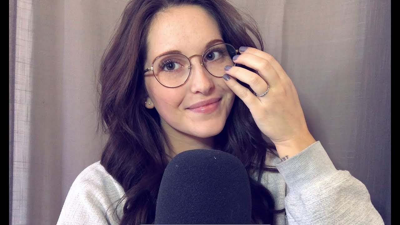 ASMR - *Français/Québécois* - Tapping sur mes lunettes + chuchotements!