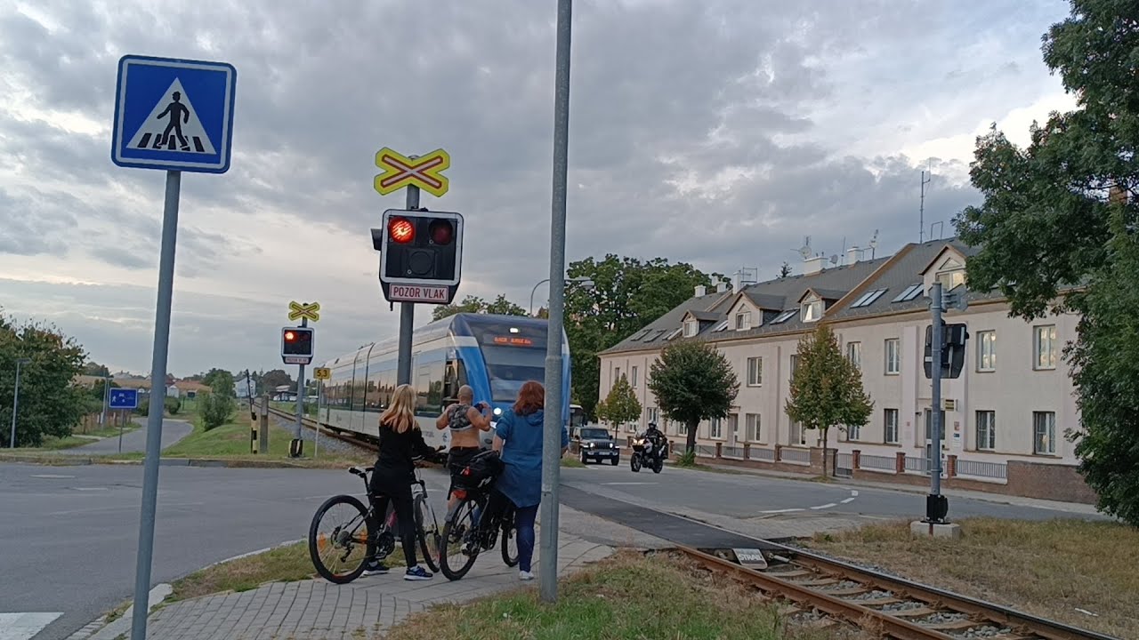 Železniční přejezd Olomouc Hejčín