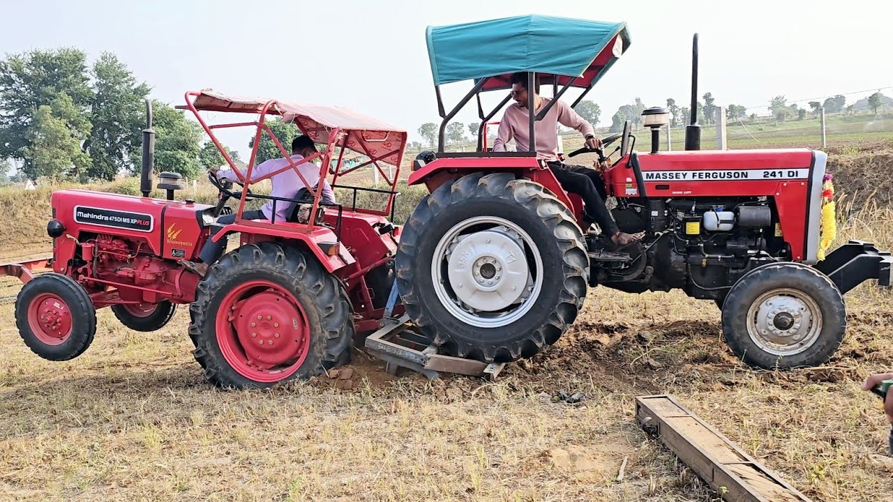 Mahindra ट्रेक्टर के ऊपर Massey ट्रेक्टर, क्या खींच पायेगा,