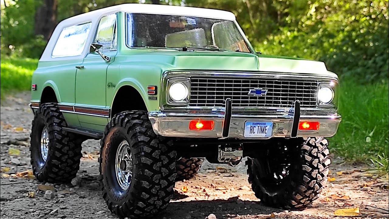 RC crawler car Traxxas TRX4 Chevrolet K5 Blazer 1972 Chevy 1/10 scale truck off-road adventure run