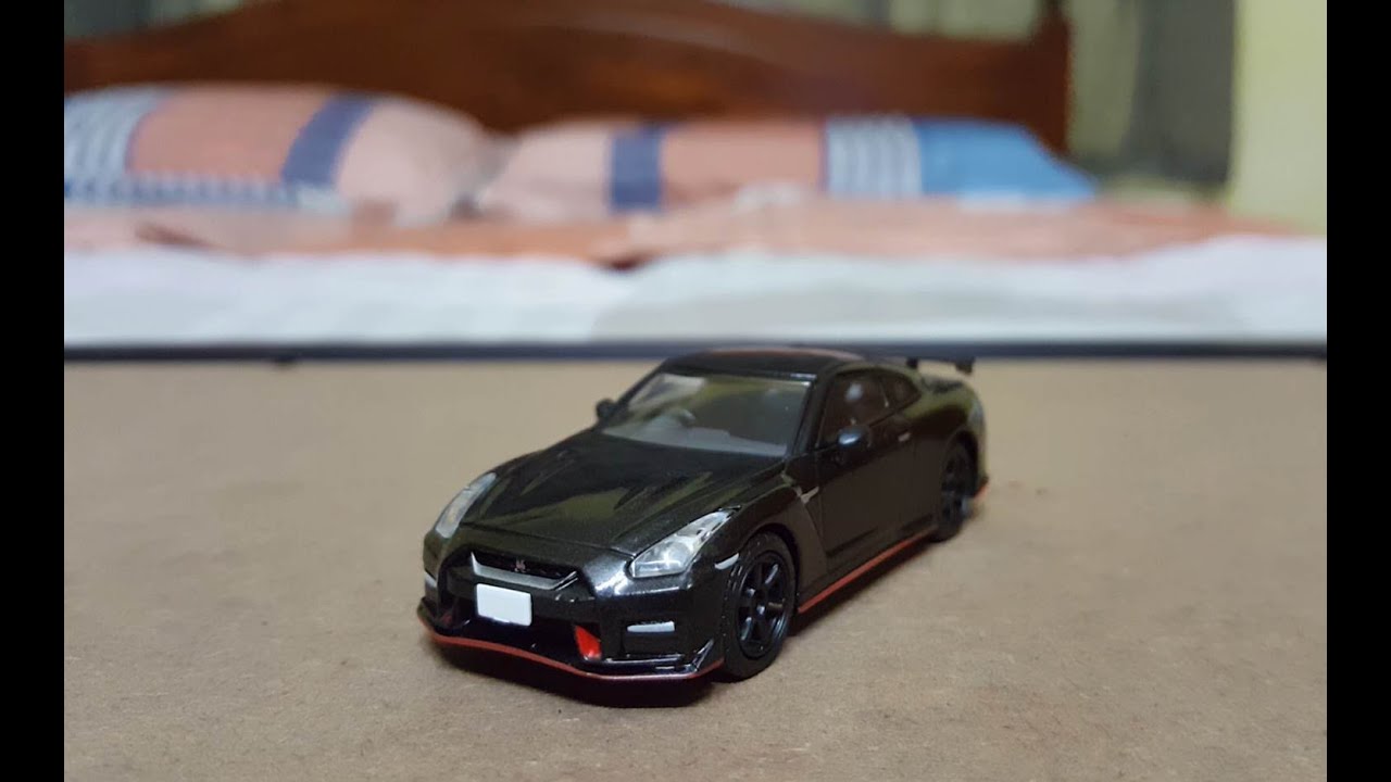 Tomica Limited Vintage Neo 1/64 Diecast - Nissan GT-R (R35) Nismo 2017 Model