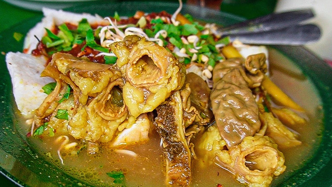 KETEMU RUJAK SOTO BABAT USUS PORSI JUMBO CUMA 15.000, WARUNGNYA NGUMPET DIBAWA JEMBATAN PINGGIR LAUT