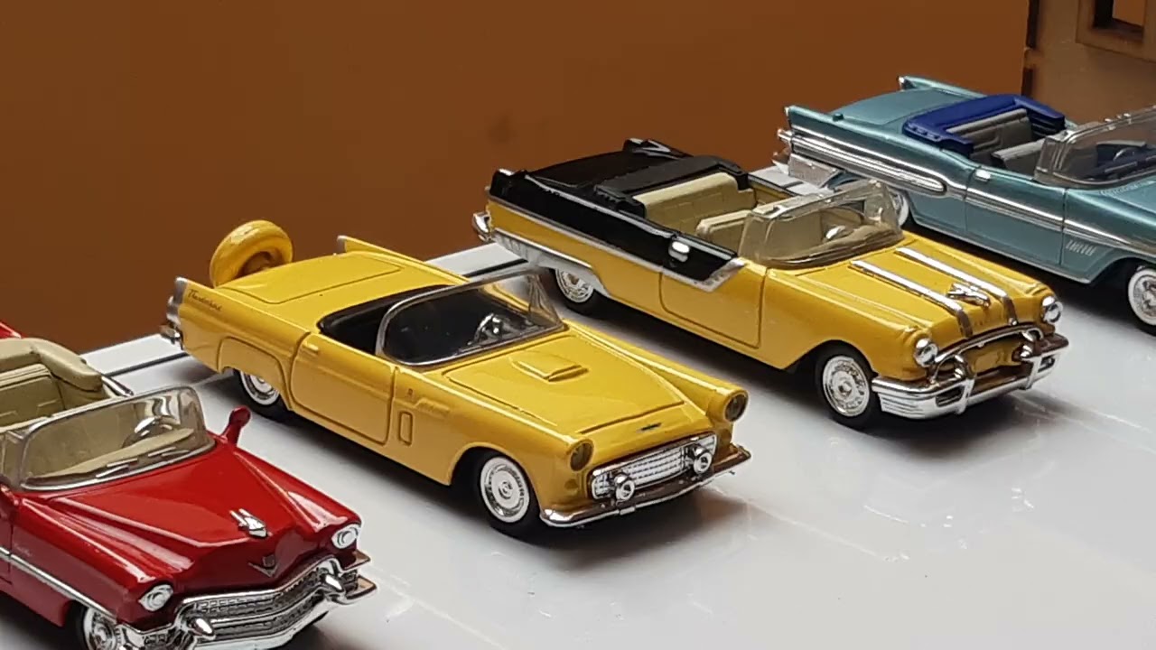 PONTIAC BONNEVILLE 1957 Convertible Americano a Escala 1-43