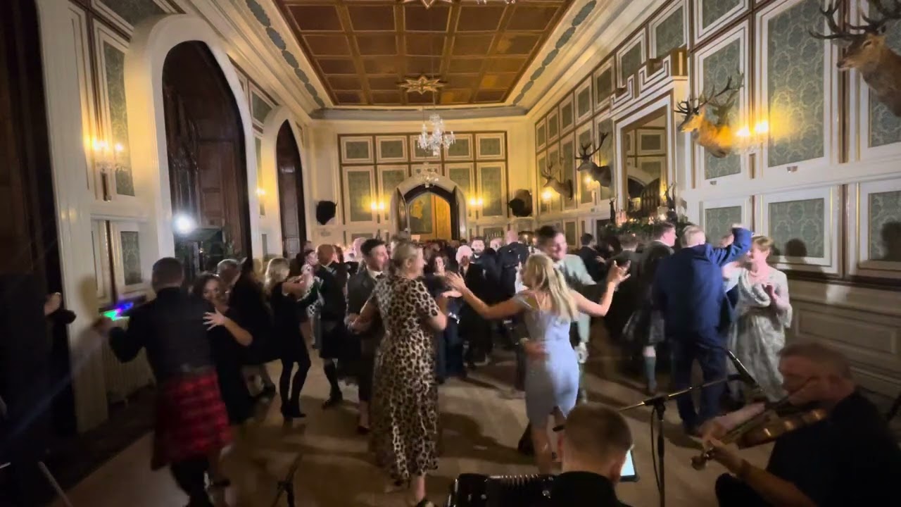 Drumtochty Castle - Haggis Chasers Ceilidh Band - Gay Gordons