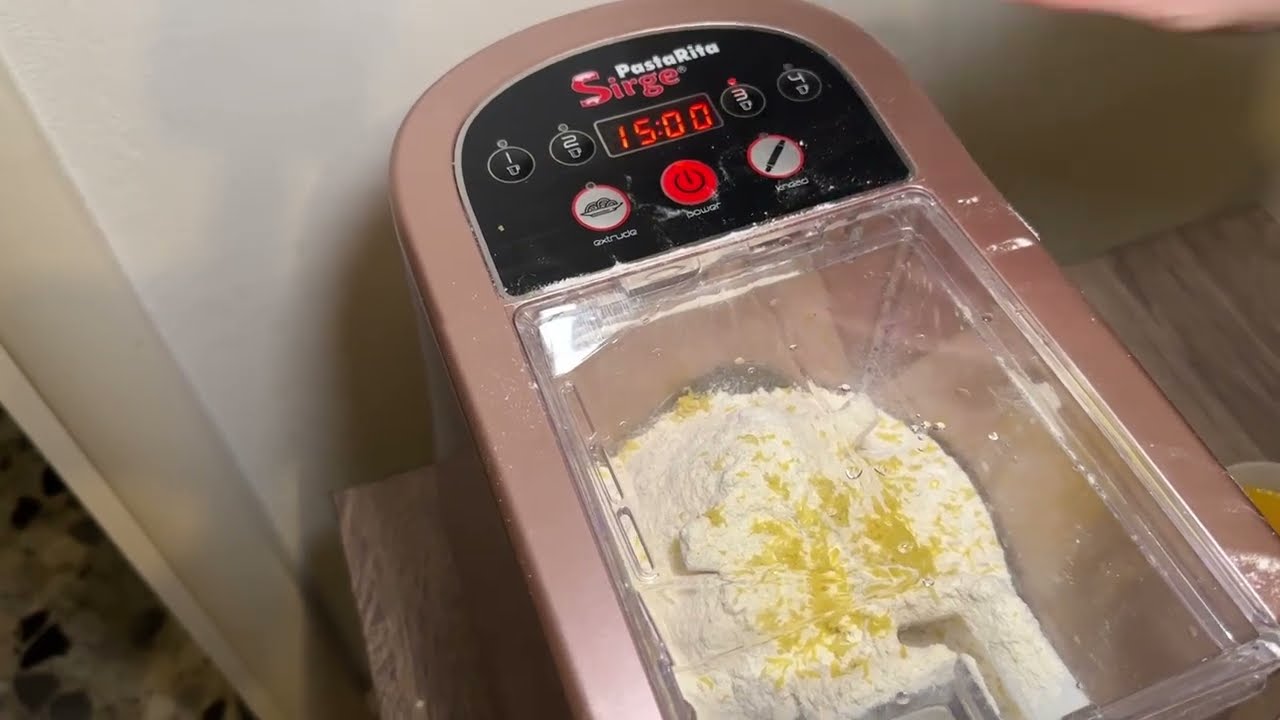 Biscotti con la macchina per la pasta 